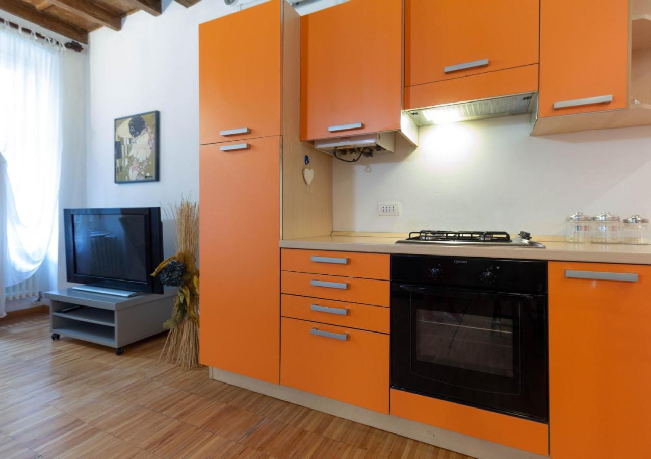 La Piccola Corte Al 24 - Affitti Brevi Italia Lecco Dış mekan fotoğraf